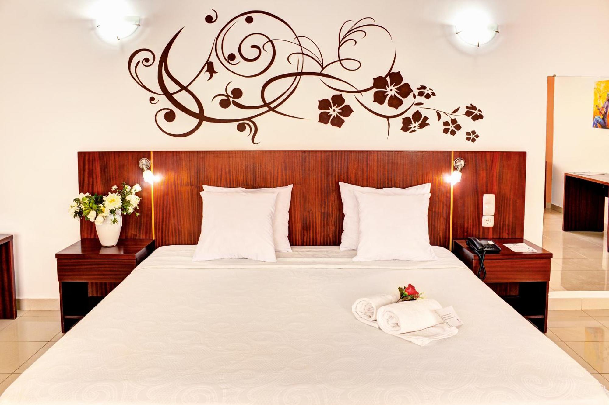Hotel Livvo Don Paco منديلو المظهر الخارجي الصورة
